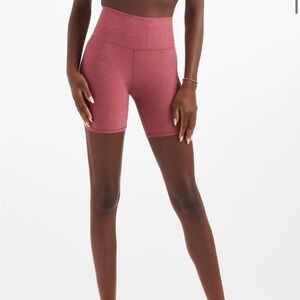 Vuori Clean Elevation Shorty 6"